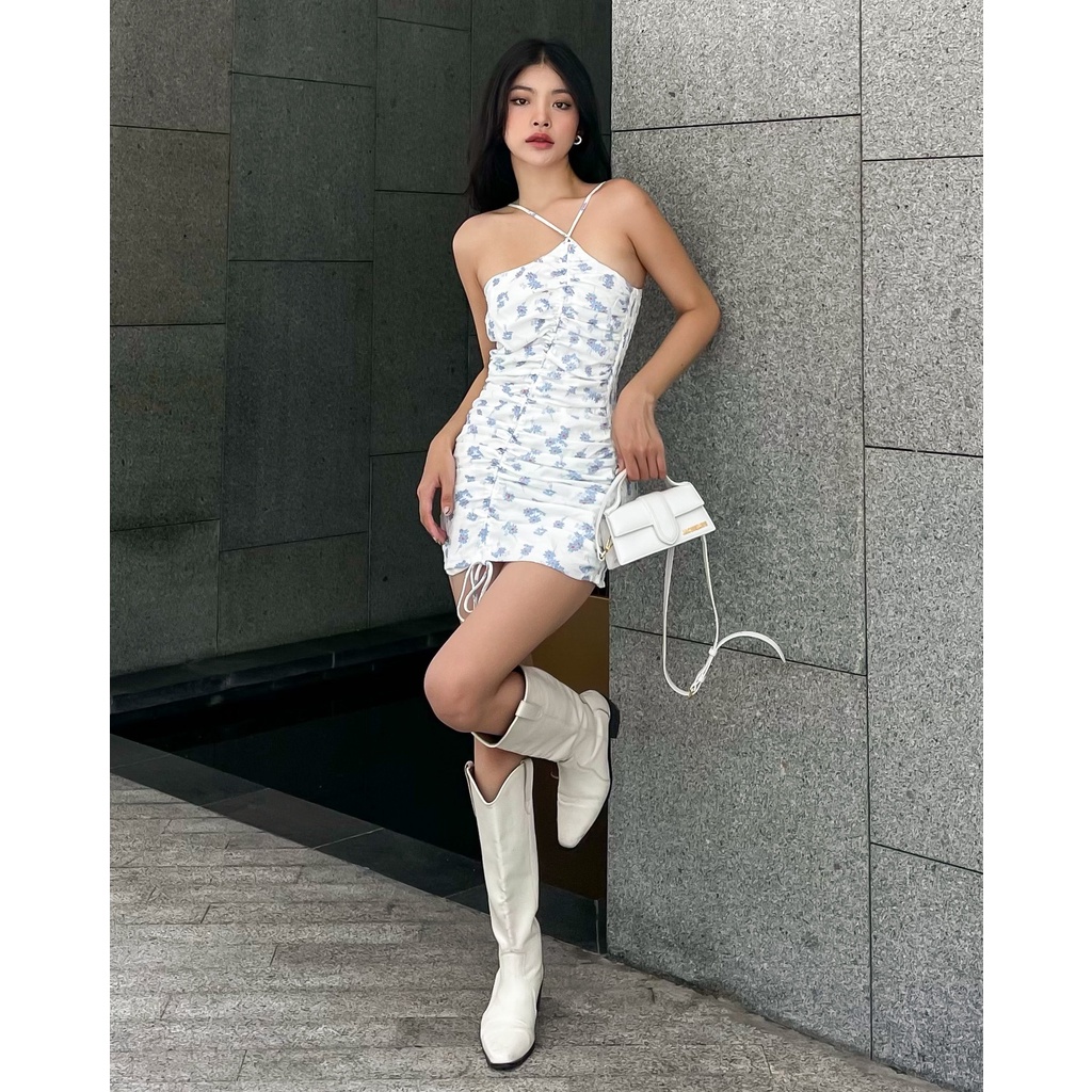 Đầm ôm SheByShj màu trắng hoạ tiết hoa xanh - White Killa Dress