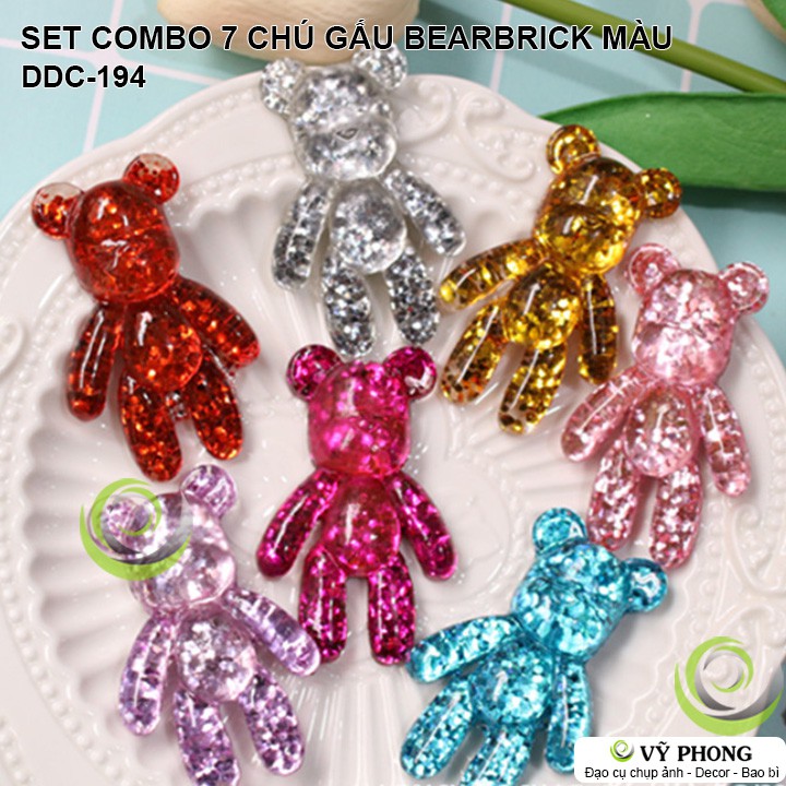 SET COMBO 7 CHÚ GẤU BEARBRICK MÀU CÓ HẠT NƯỚC BÊN TRONG TRANG TRÍ CHỤP HÌNH ĐẠO CỤ CHỤP ẢNH SẢN PHẨM INS DDC-194