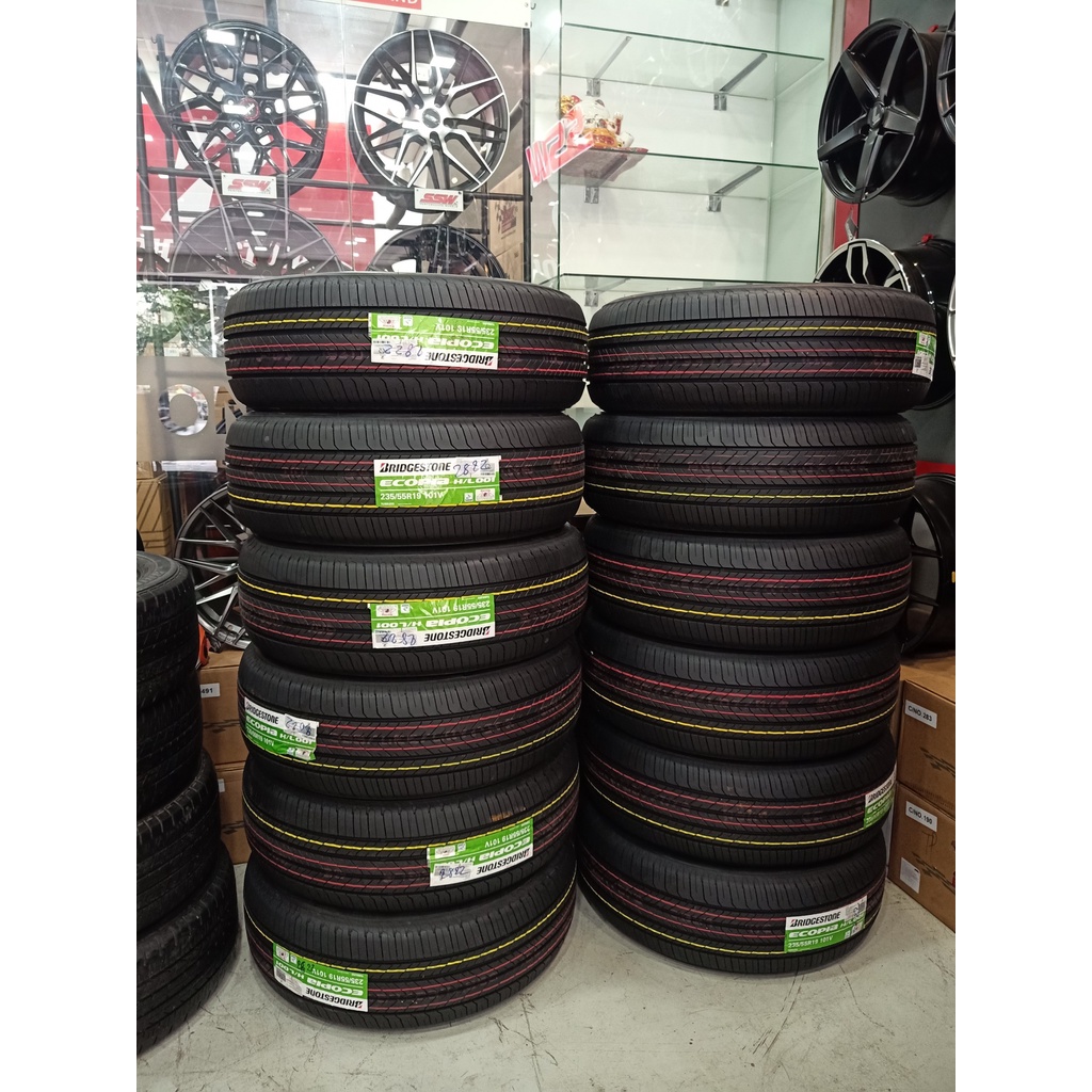 Vỏ xe Bridgestone Ecopia HL001 235/55R19 dành cho các dòng xe Hyundai Santafe, Kia Sorento, Kia Carnival, Mercedes GLC