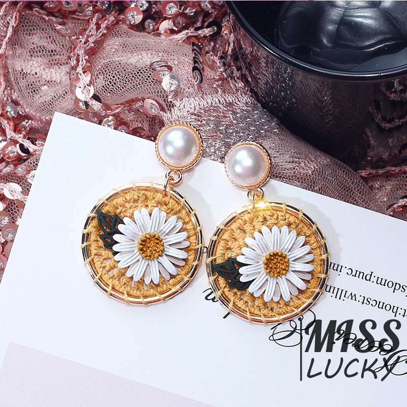 Khuyên tai nữ kiểu dáng thời trang phong cách Hàn Quốc