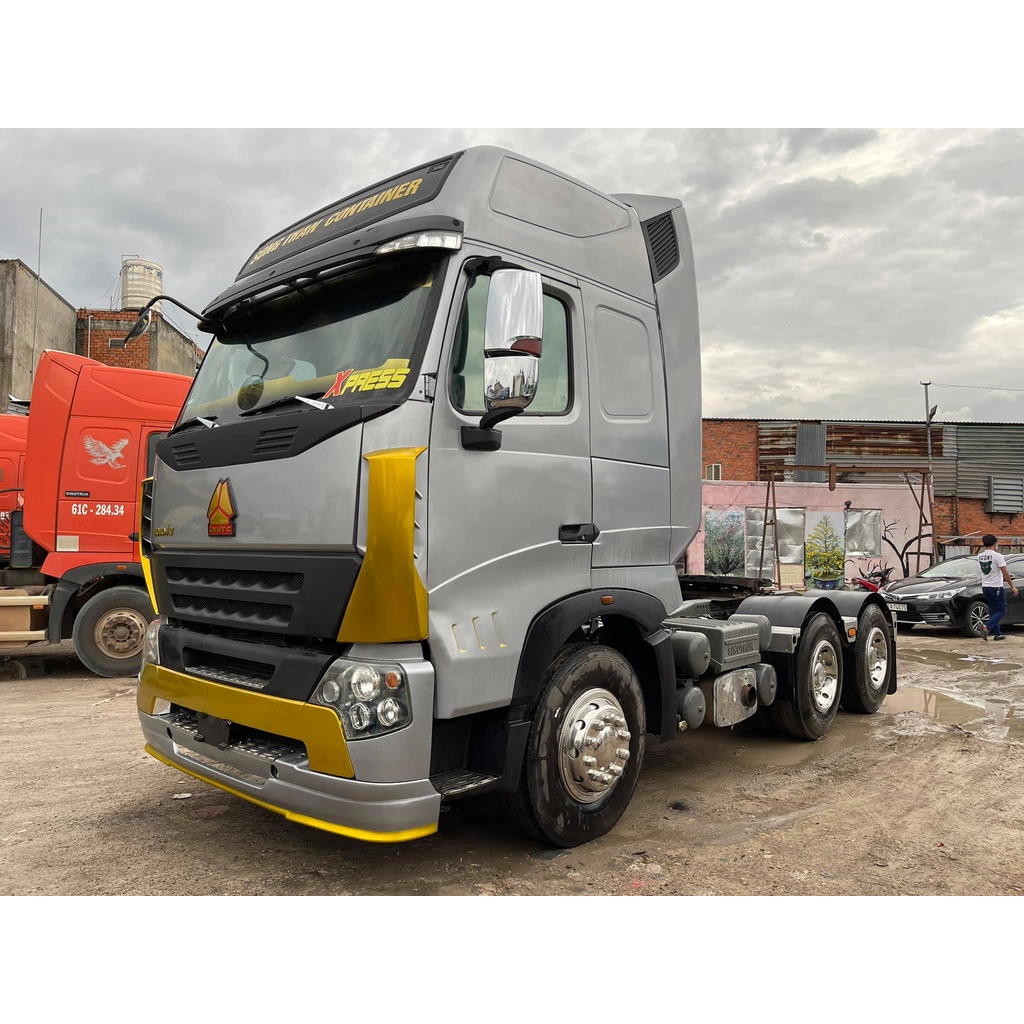 Ốp gương howo a7 , op tay hino , op tay isuzu