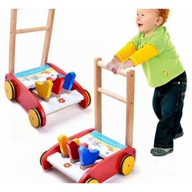 XE TẬP ĐI BẰNG GỖ.