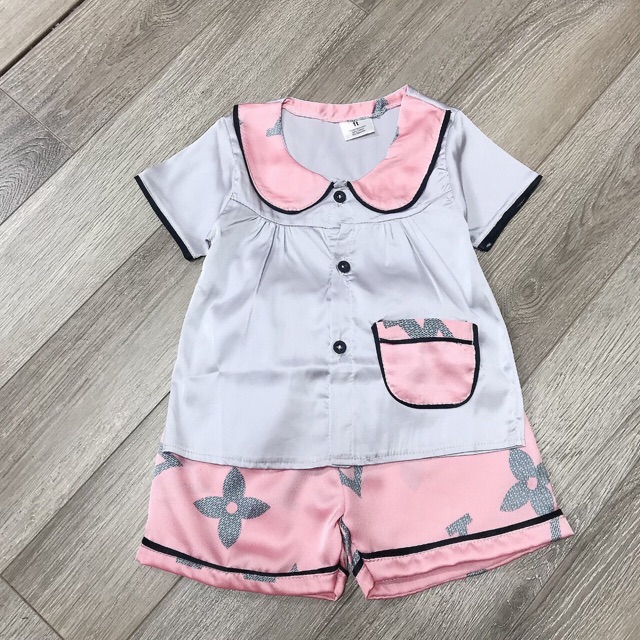 Bộ đồ pyzama lụa cho bé gái