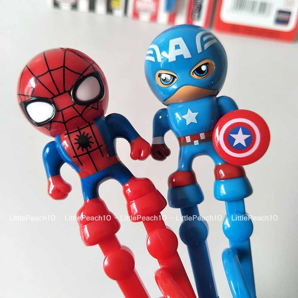 Đũa tập ăn dặm tay phải hình người nhện Spiderman và Captain nổi 3D cho bé trai