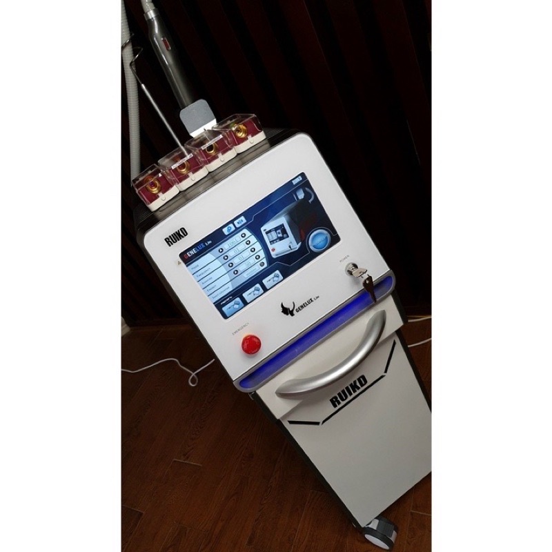 Máy laser RUIKD chuyên xoá xăm,xoá nám,tàn nhang, chân mày hàng cao cấp