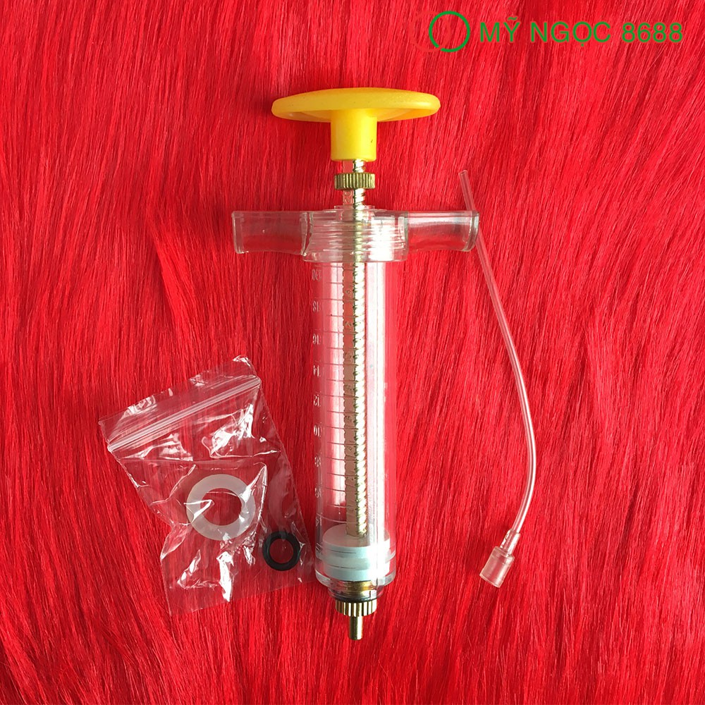 Xilanh đút bột cho chim non, thú cưng, trong suốt, có vạnh chia dung tích, có chốt ren để bơm chính xác, dễ thào lắp