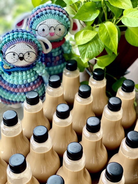 Chai nhựa hình bóng đèn 330ml kèm nắp fi 28 | BigBuy360 - bigbuy360.vn