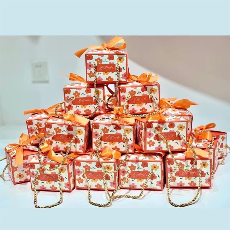 set 10 hộp quà Tết đựng bánh kẹo 15x9,8x9cm