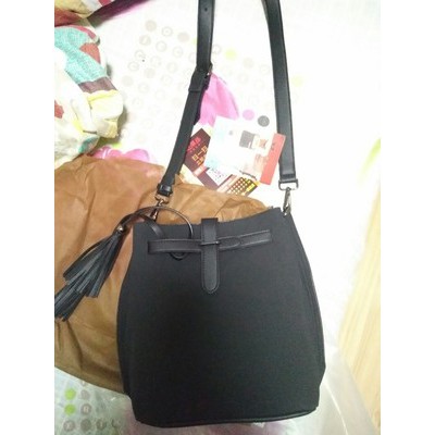 Túi da lộn đeo chéo kèm dây tua rua màu cực tây - P029