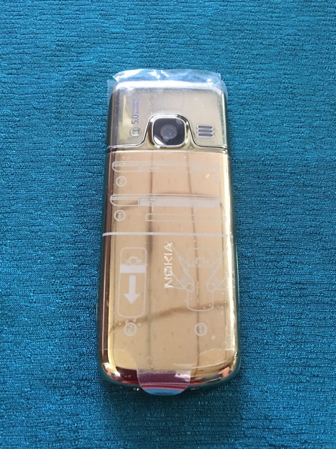 Vỏ Nokia 6700 gold Zin