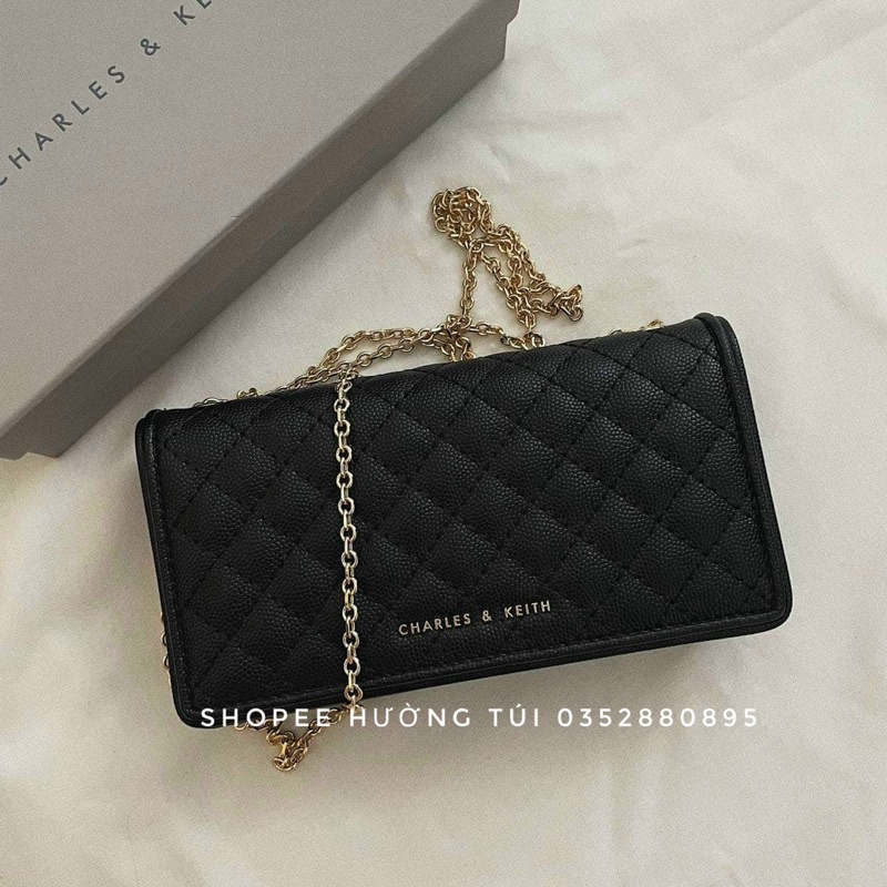 Túi Cê Kaa trám dài ô có dây đeo chéo size 17(có hộp)