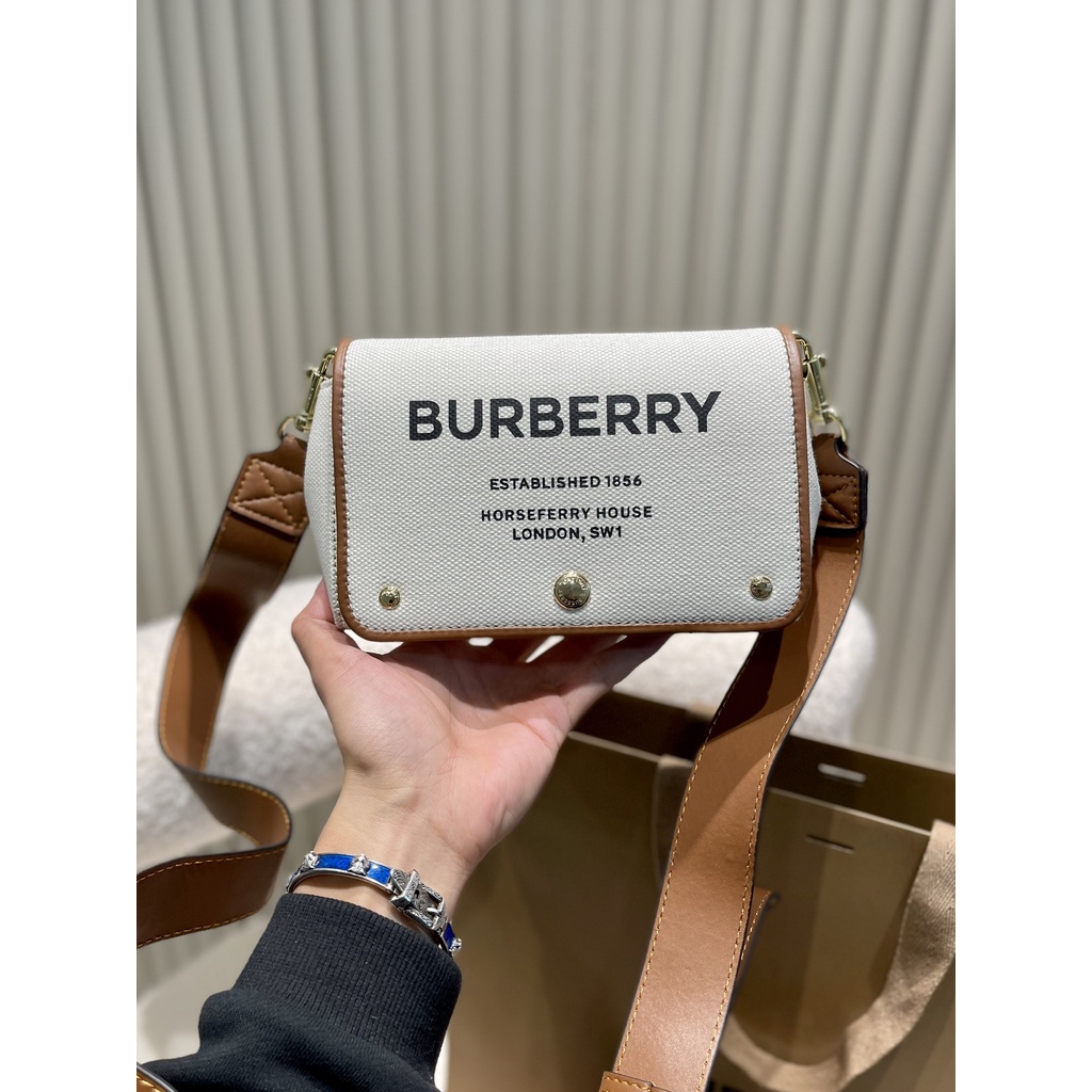 Túi Đeo Chéo Burberry Phong Cách Thể Thao Sang Trọng Thời Trang Cho Nam Nữ
