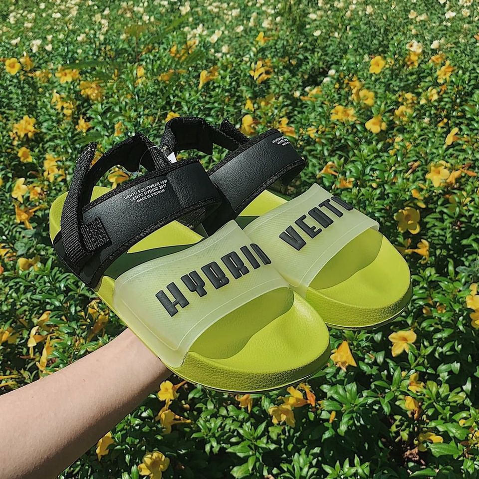 [Mã FATHANG5 giảm 10K đơn 50K] Sandal Vento FL18 màu xanh cốm