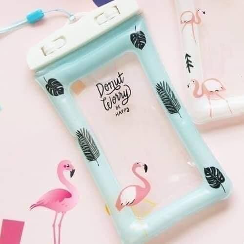 Túi dã ngoại chống nước cho điện thoại dùng cho đi biển tắm suối lội nước chất liệu nhựa dẻo trong suốt