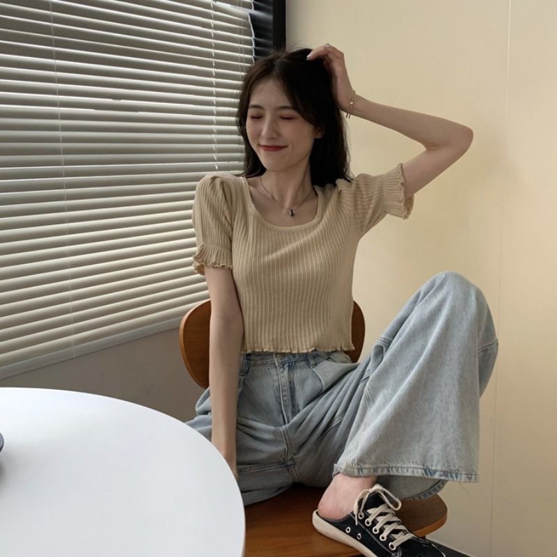 Áo Croptop Dệt Kim Tay Ngắn Cổ Vuông Phối Nhún Bèo Nữ Tính | BigBuy360 - bigbuy360.vn