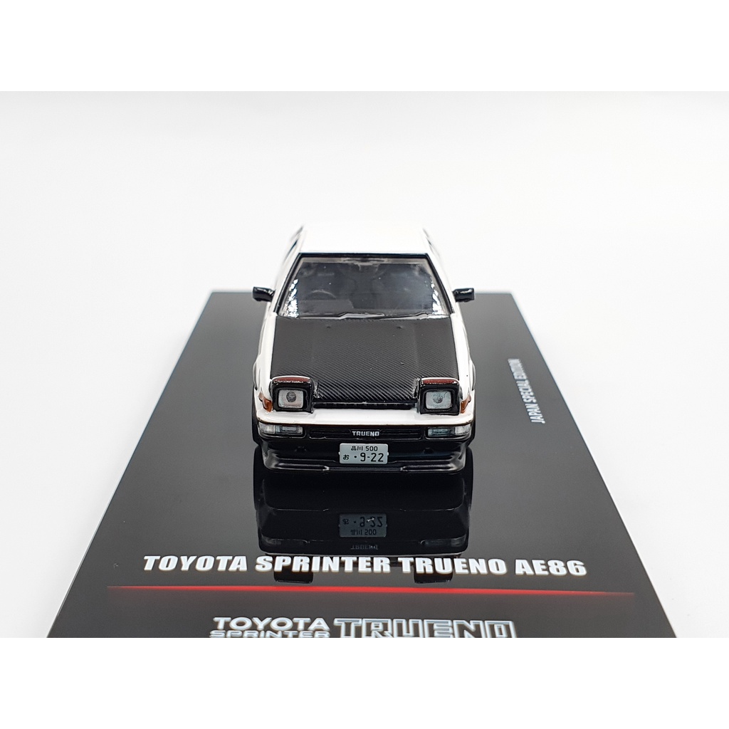 Xe Mô Hình TOYOTA SPRINTER TRUENO AE86 WHITE/BLACK WITH EXTRA WHEELS JAPAN SPECIAL EDITION 1:64 INNO MODELS (Trắng)