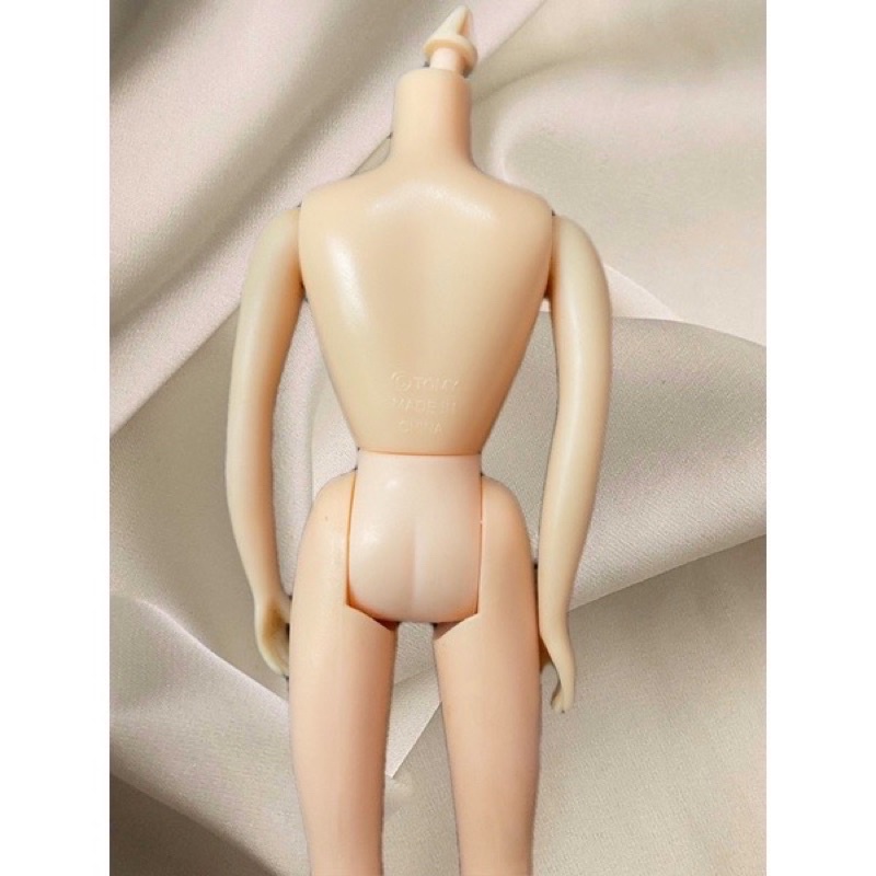 B5-BÚP BÊ LICCA CHÍNH HÃNG BODY NHỰA DẺO