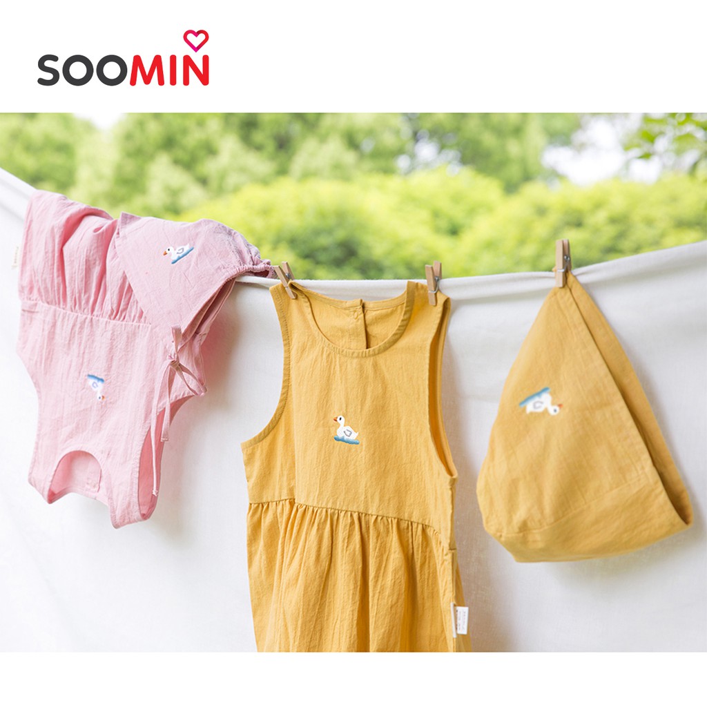 Jumpsuit Cho Bé Gái Soomin Kids Thêu Hình Vịt Chất Thô Giấy Hàn Quốc Cho Trẻ Em Từ 6 Đến 16 Kg Y8 [ Không Có Mũ ]