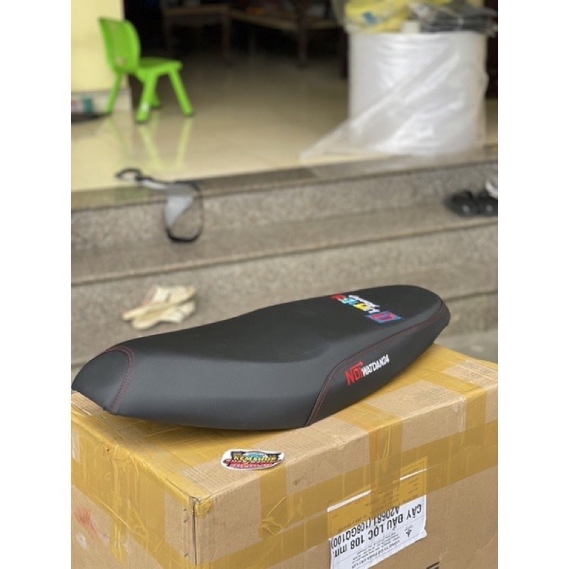 Vỏ Yên Thêu Viền Cực Chất Bọc Vừa Wave 50,100,110cc Hàng Sịn