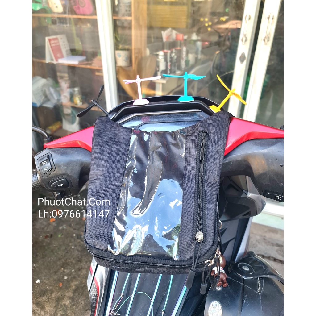 Túi treo xe máy chạy Grab, shipper giao hàng-Túi treo đầu xe máy loại dọc cảm ứng điện thoại có lỗ sạc pin