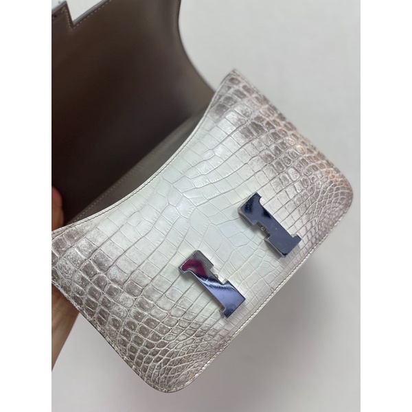 Túi đeo chéo nữ thương hiệu Hermes Constance 24 bạch tạng da cá sấu mĩ cao cấp thêu tay