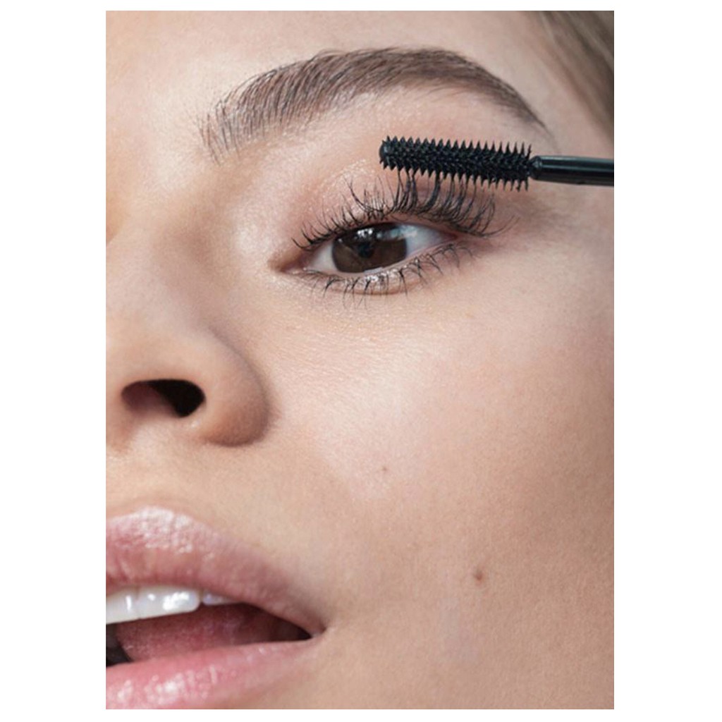 Glossier Lash Slick Mascara - Mascara cho mi tới dài tự nhiên