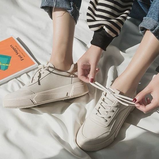 Giày Thể Thao Nữ Màu Trắng Phong Cách Mới