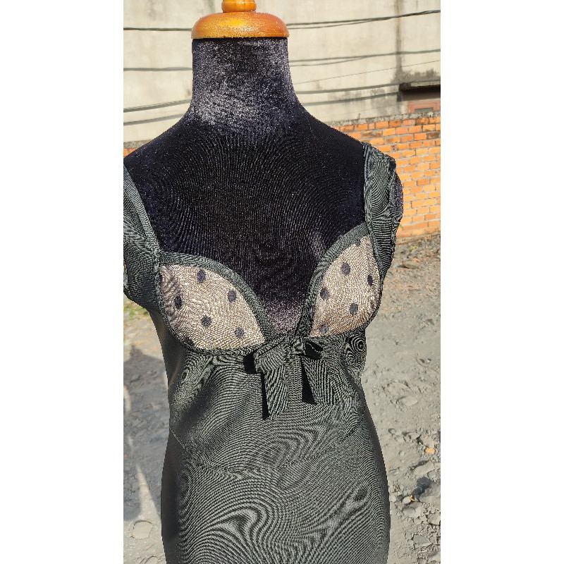 Đầm chất băng cuốn size M