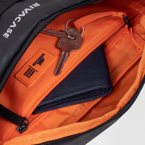 Túi đeo chéo/Túi bao tử Nam Nữ  RIVACASE 7614  chất liệu PTE chống nước đỉnh camo, họa tiết Camo đẹp xuất sắc