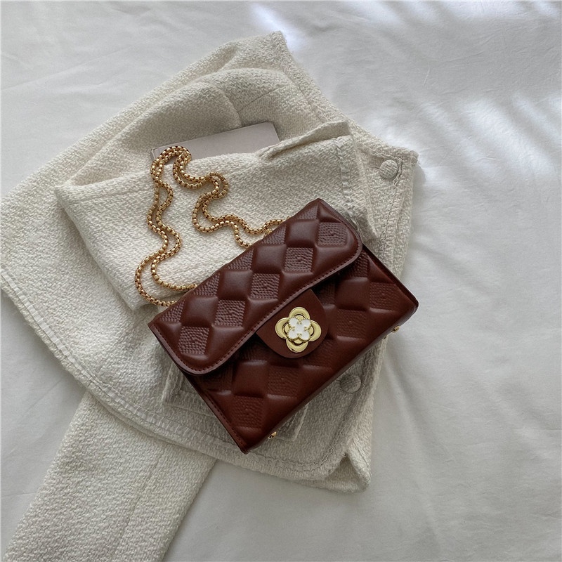 Túi Xách Đeo Vai Kiểu Vuông Nhỏ Đính Đá Phối Dây Xích Thời Trang Sành Điệu