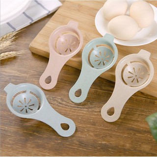 Dụng cụ tách lòng đỏ trứng gà