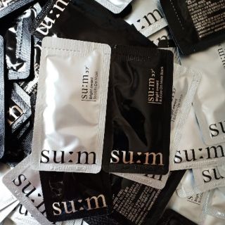 Mặt nạ sủi bọt thải độc da Su:m37
