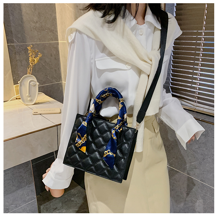 Túi Xách Nữ JASMIN NOIR Họa Tiết Caro Nổi Thời Trang Phong Cách