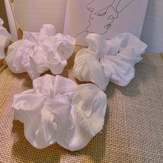 [Siêu hot] Scrunchies Dây Cột Tóc Lụa Cao Cấp Bản Lớn Màu Trắng Chuẩn Nét