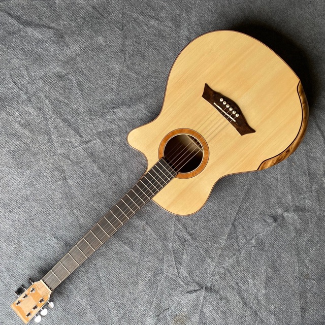 Đàn Guitar gỗ Điệp nguyên tấm