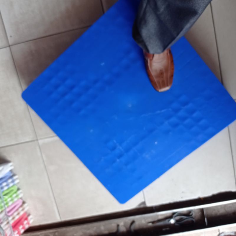 Pallet bít  vuông 60 có chân