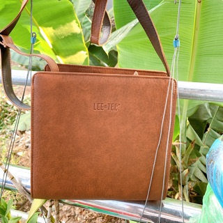 K26 túi đeo chéo lee tee