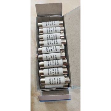 10 Cầu chì sứ 2A  10x38