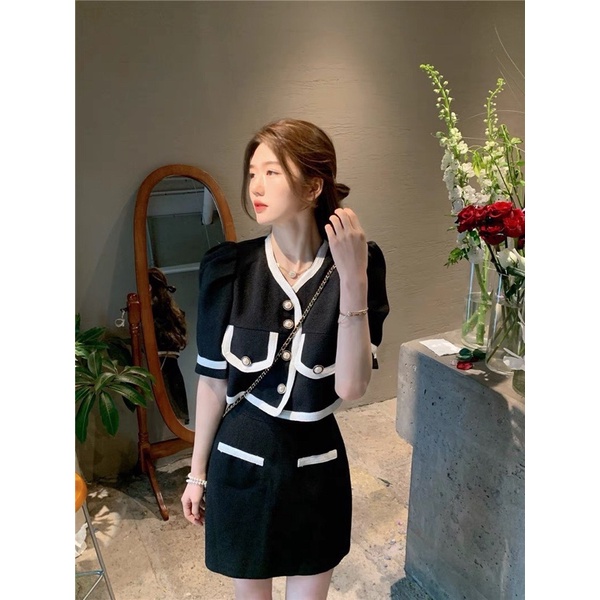 SET ÁO CROPTOP ĐEN VIỀN TRẮNG + CHÂN VÁY VIỀN
