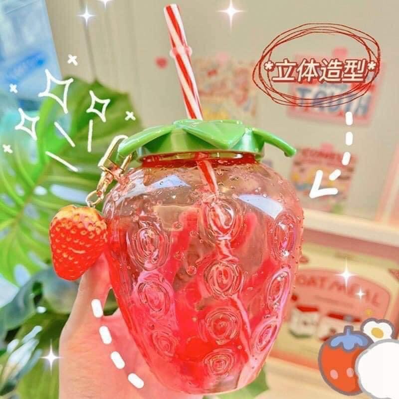 BÌNH NƯỚC HÌNH QUẢ DÂU TÂY SIÊU XINH SIÊU CUTE 500ml