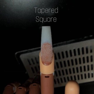 Bàn tay khớp làm nails