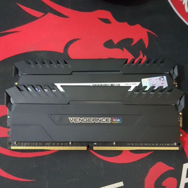 Ram corsair vengeance rgb 16g 2*8 bus 3000 c15 bảo hành 2021