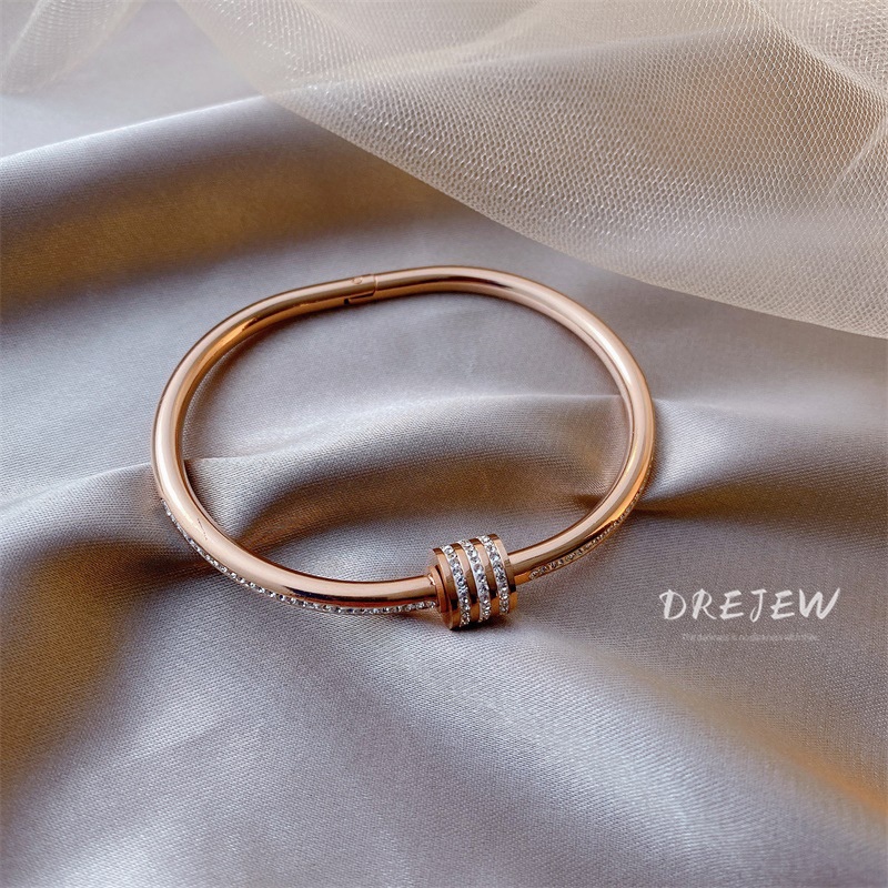 Vòng Tay Đính Đá Sang Trọng Phong Cách Hàn Quốc