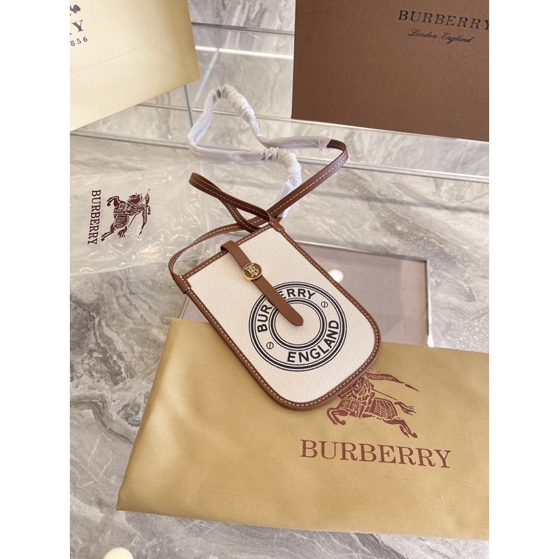 Túi đeo chéo Đây là mẫu couple dành cho cả nam và nữ burberry bbr