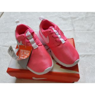 Giày Nike siêu nhẹ cho bé trai & gái