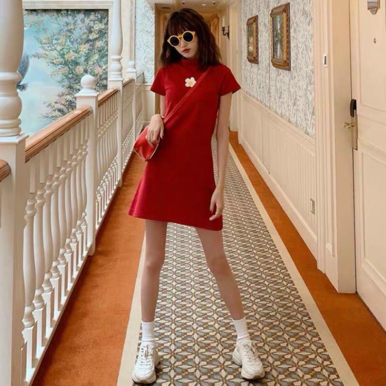 Váy Suông Đỏ, Đầm Thun Cổ Tròn Thêu Họa Tiết Hoa Cúc Hàng Quảng Châu Cao Cấp Trend Năm 2021. | BigBuy360 - bigbuy360.vn