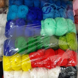 Chỉ len đủ màu sắc 25k / cuộn