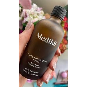 Toner acid thu nhỏ lỗ chân lông Medik8 Pore Minimising Tonic 100ml