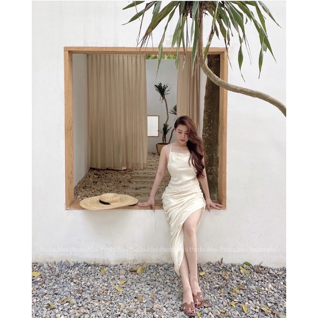 Váy hai dây đi biển