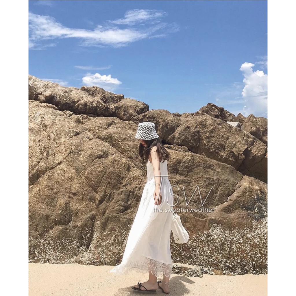 Váy đầm maxi hai dây thô trắng gấu pha ren | BigBuy360 - bigbuy360.vn